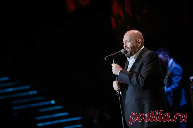 Магнитогорск – мой город на Урале. Слова и музыка Михаила Шуфутинского. В исполнении Михаила Шуфутинского.