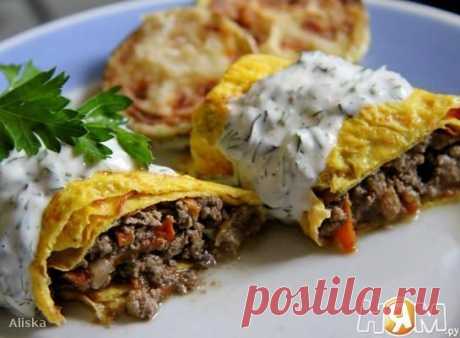 Закусочные яичные рулеты с печёночной начинкой.