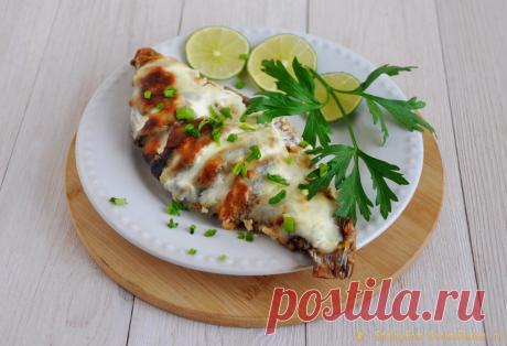 Лучший рецепт приготовления карася вы вряд ли найдете Карась - самая, пожалуй распространенная пресноводная рыба. Он может жить и размножаться в самых невероятных условиях, чем и объясняется его многочисленность. Но это и одна из самых вкусных рыбок, особенно, если его приготовить в сметане. Для этого не нужно никаких особых ухищрений и особенных