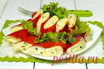 Крабовые палочки фаршированные сыром и чесноком с яйцом
