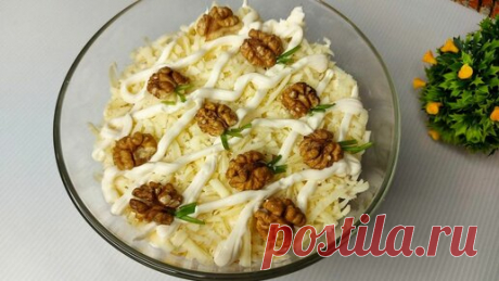 Вкусный и простой салат, который я не устану готовить Курицу отварить в подсоленной воде.

Смазываем каждый слой майонезом. Выложить салат слоями: сначала курица, затем ананасы, потом сыр, грецкий орех,…