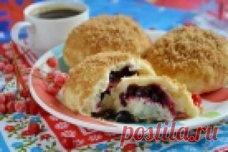 Гамбовцы - сладкие булочки на пару с ягодными начинками.