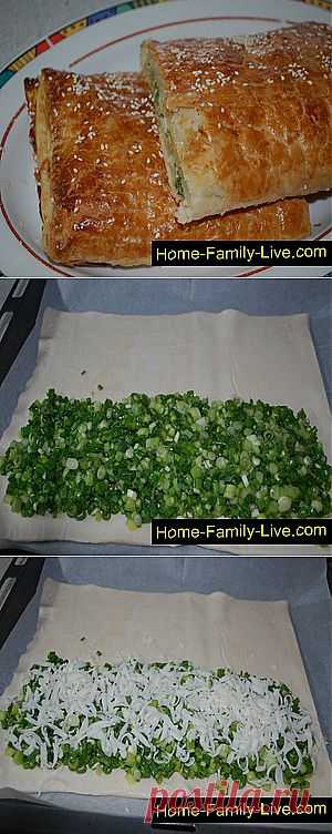 Кулинарные рецепты Луковый пирог - пошаговый фоторецепт - пирог из слоеного теста с луком