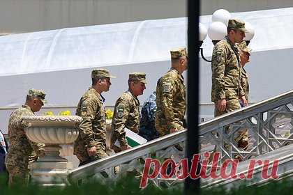 Наряды украинской делегации на переговорах с Россией оценили