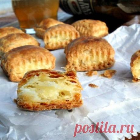 пухкави солени бухтички със сирене