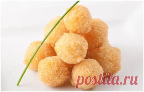 Вкуснейшие жаренные сырные шарики - простой рецепт