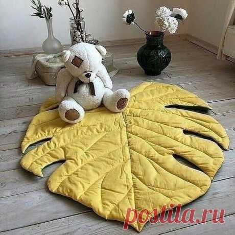 ​Коврик в форме резного листа