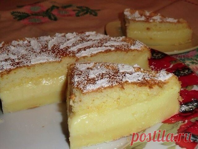 ༺🌸༻.«Умное» пирожное

Ингредиенты:

• Мука пшеничная 110 г
• Яйца куриные 4 шт.
• Молоко 500 мл
• Сахар 150 г
• Сахар ванильный 15 г
• Масло сливочное 125 г
