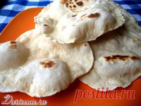 пирожки, булочки, хлеб