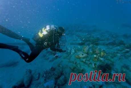 В Средиземном море дайверы нашли старейший корабль древних римлян