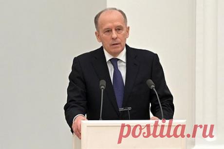 Патрушев высказался о нескором конце войны англосаксов против России. Даже после окончания специальной военной операции (СВО) на Украине и завершения горячей фазы конфликта англосаксы в лице Запада не прекратят вести прокси-войну против России. Об этом в ходе поездки в Санкт-Петербург заявил секретарь российского Совета безопасности Николай Патрушев.