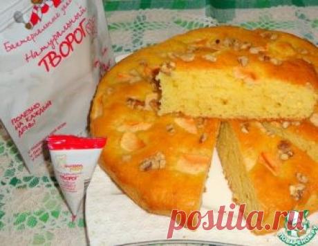 Творожный пирог с яблоками и орехами – кулинарный рецепт