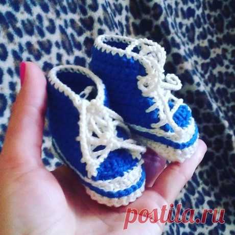 кукле тоже нужна обувь)))#длясмехаобуликуклу#вязанаяобувь #вязаниекрючком