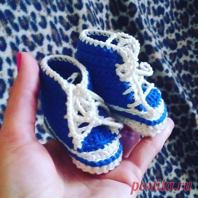 кукле тоже нужна обувь)))#длясмехаобуликуклу#вязанаяобувь #вязаниекрючком