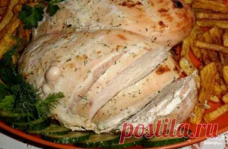 Диетическая тушеная куриная грудка в кефире