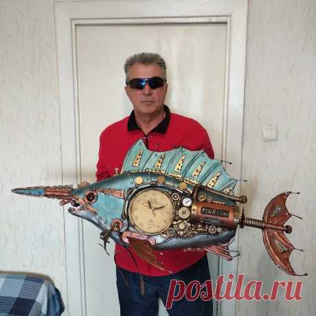 Рыба Марлин.Материал-кожа,гипс,фурнитура.Размер 100х50см.Авторская работа.