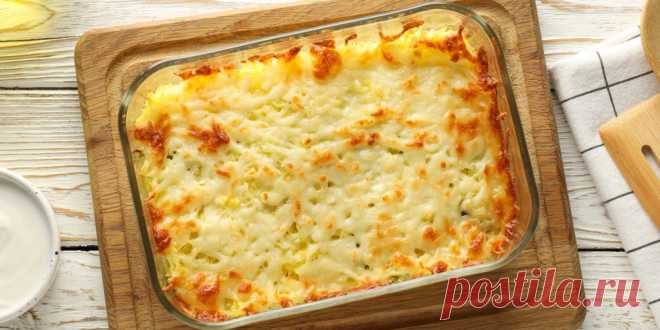 Запеканка из белокочанной капусты с куриной грудкой: рецепт — Лайфхакер По этому рецепту у вас получится нежная запеканка из белокочанной капусты с курицей, сметанной заливкой и сыром.