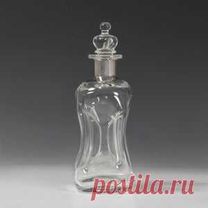 Bentleys London | Shop Barware | Kluk Kluk Decanter with Crown Stopper