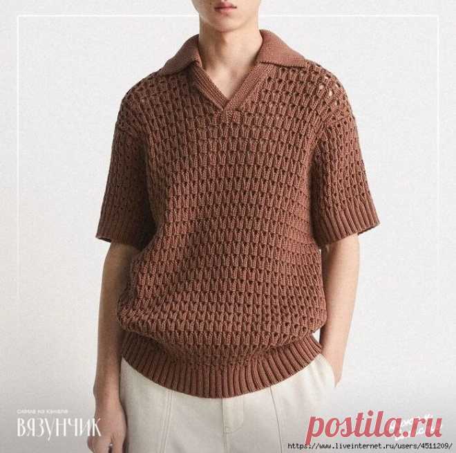 Мужская футболка с воротником поло.