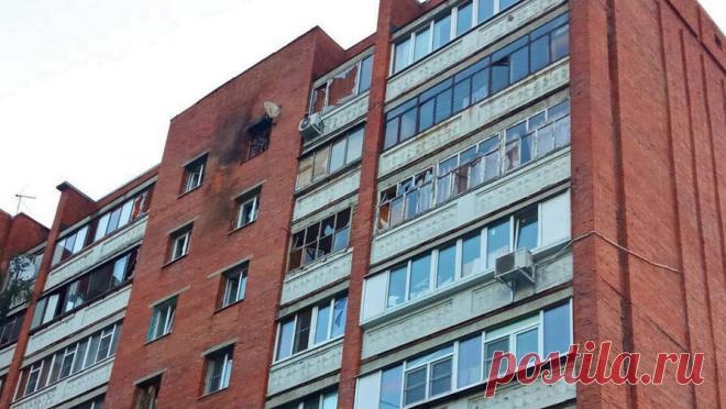 В Курской области 17 домов остались без отопления из-за аварии. В городе Железногорск в Курской области 17 многоквартирных домов остались без отопления в результате порыва теплотрассы из-за скачка напряжения и гидроудара. Об этом сообщил губернатор региона Роман Старовойт в своем ...