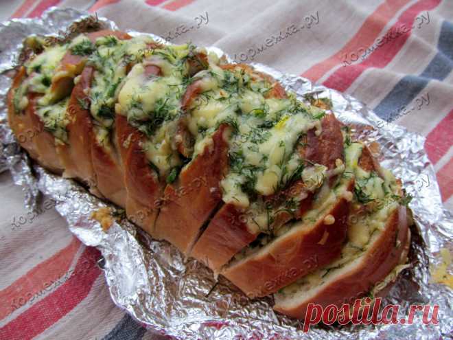 Батон, запечённый с сыром и чесноком - Кормежка.ру