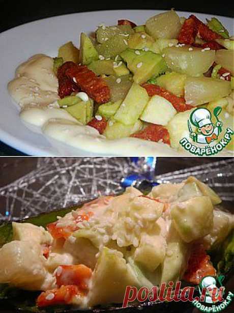Салат из авокадо с ананасом, яблоками и сырокопченой колбасой - кулинарный рецепт