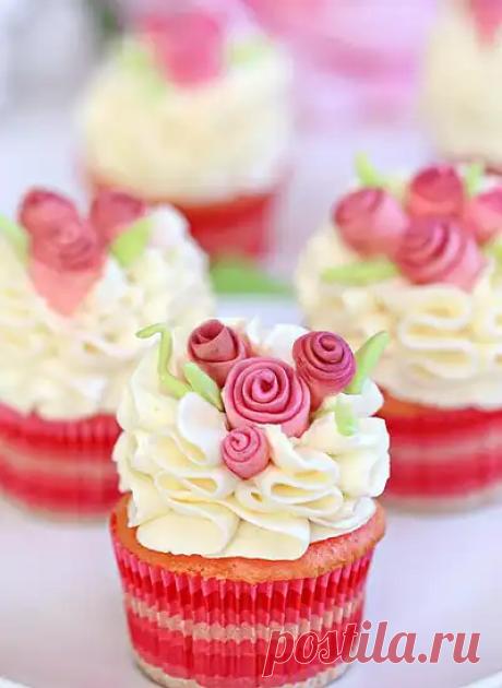Готовим кексы с помадкой и розами