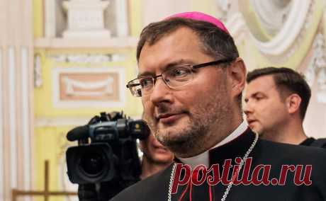 Киев вызвал представителя Ватикана после слов папы римского о белом флаге. МИД Украины выразил разочарование из-за слов понтифика о белом флаге. В ведомстве подчеркнули, что ждали не этого, а «сигналов в сторону мирового сообщества о необходимости немедленного объединения сил»