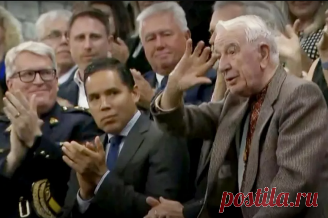 В Канаде рассекретят список из 833 нацистов, скрывающихся в стране. Парламент Канады обсуждает эту возможность на фоне скандала с чествованием ветерана СС Ярослава Хунки.