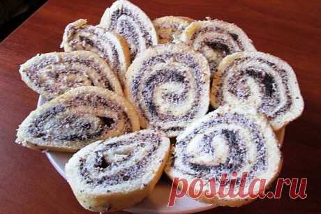 Очень простой, но самый любимый рулетик!
&quot;Рулет с маком&quot; Рецепт на сайте...