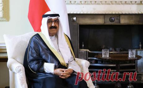 Правительство Кувейта объявило нового эмира. Правительство назвало новым эмиром Кувейта наследного принца Мишааля аль-Ахмеда аль-Джабера ас-Сабаха, пишет газета Al Qabas.