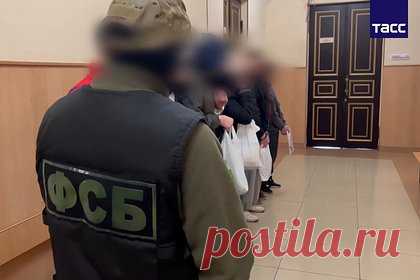 Момент задержания восьмерых диверсантов в российском регионе попал на видео