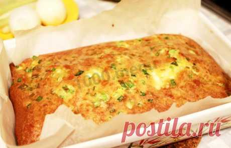 Заливной пирог с яйцом и луком на кефире | Рецепт 1000.menu