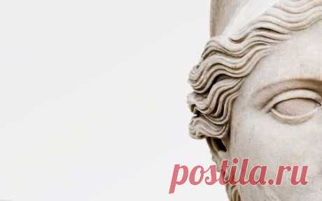 Бывают минуты, когда внезапная искренность равносильна непростительной потере контроля над собой.

Альбер Камю