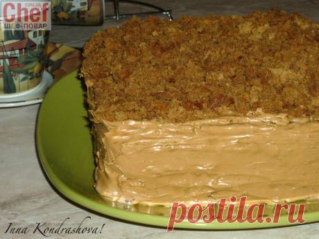 Пражский медовик с орехами.