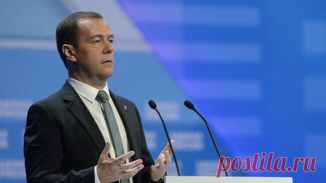 Медведев выступил за развитие адаптивного спорта среди участников СВО