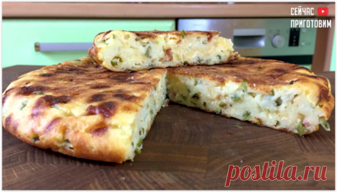 Мягкие и вкусные творожно-сырные лепешки - по вкусу как хачапури, только готовятся гораздо проще и быстрее.