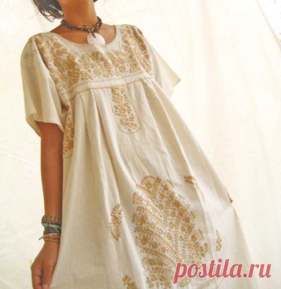 Mexican embroidered dress old gold size M by AidaCoronado on Etsy