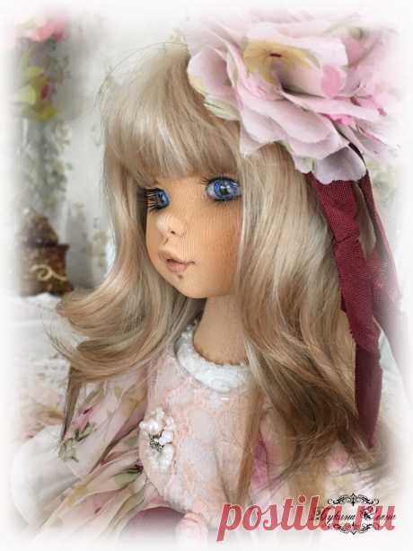#текстильныекуклы#коллекционныекуклы#авторскиекуклы#artdoll#dollartist#doll#dollmaker#fabricdoll#textiledoll#embroidery#embroidereddoll#interiordoll#clothedoll#handmade#handmadedoll#интерьернаякукла#хендмейд#рукоделие#handmadedoll#кукларучнойработы#коллекционнаякукла#интерьернаякукла#ярмаркамастеров#будуарнаякукла#куклаболтушка#кукольнаяодежда#ручнаяработа#купитькуклу#кукольнаяобувь