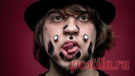 У Джоэла Мигглера самое большое количество тоннелей на лице