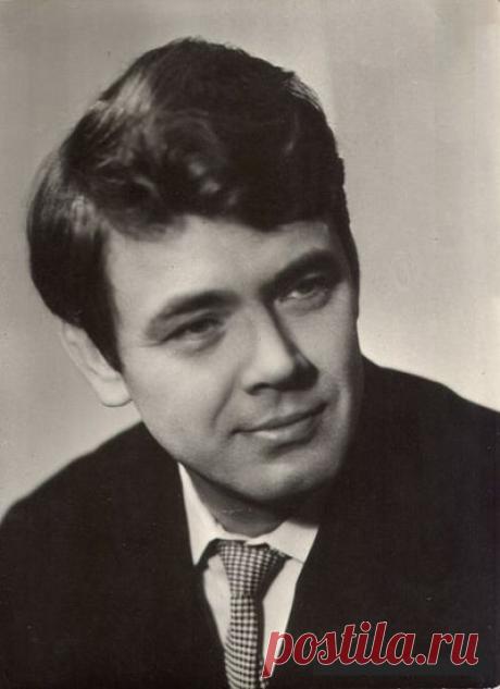 Голос его проникал в самое сердце . Юрий Гуляев.
