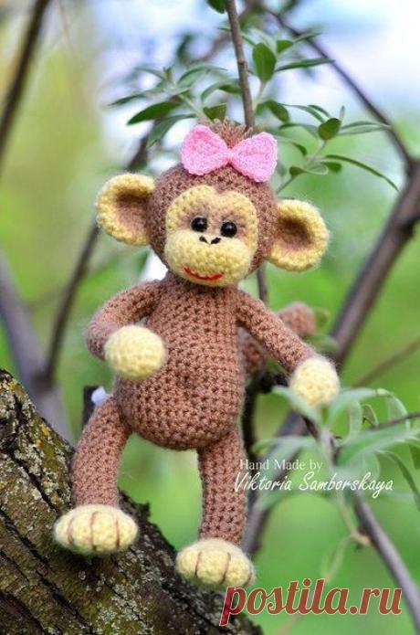 Вязаная обезьянка :) Описание
Автор: Виктория Самборская.