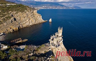 Благоустройство видовых площадок и пути к Ласточкиному гнезду - Крым ждет приток туристов. Власти рассчитывают на увеличение числа туристов до 10 млн за три года