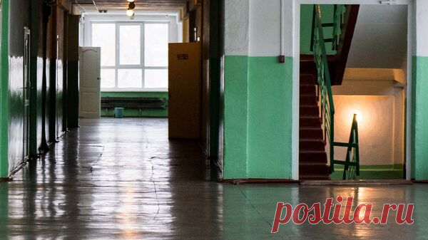 В гимназии Брянска ученик распылил перцовый баллончик