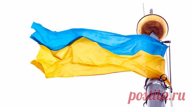 Украинские чиновники устроили драку у мемориала военным ВСУ. В городе Ромны, расположенном в Сумской области Украины, произошла драка между мэром Олегом Стогнием и главой Роменской военной администрации Денисом Ващенко. Видео с конфликтом опубликовало украинское агентство УНИАН. Инцидент произошел ...