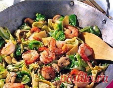 Креветки с овощным ассорти.Безумно вкуснo!! Быстро, легко и ОЧЕНЬ вкусно! Рецепт совсем простой. !! Более подробно о рецепте можете узнать в источникe: шеф-повар Одноклассники, по ссылке fastppc.net/zy2O Рекомендуем посмотреть!!! Приятного аппетитa

Дорогие кулинары! Чтобы не потерять рецепт, жмите &quot;Класс!&quot;, а потом &quot;поделиться&quot;. Рецепт будет на вашей стене В Одноклассники. Всё ОК!