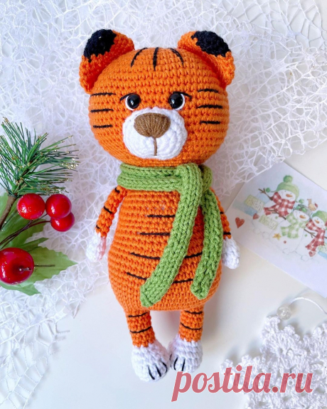 PDF Тигрёнок крючком. FREE crochet pattern; Аmigurumi animal patterns. Амигуруми схемы и описания на русском. Вязаные игрушки и поделки своими руками #amimore - тигр, тигрёнок к Новому году, тигрята, котик, кот, кошечка, кошка, котенок.