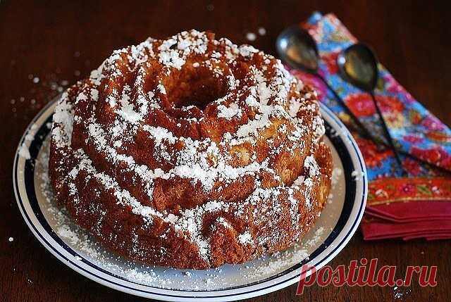 САМЫЕ ВКУСНЫЕ КЕКСЫ: ТОП-7 РЕЦЕПТОВ 

1. ЯБЛОЧНЫЙ КЕКС С КОРИЦЕЙ

ИНГРЕДИЕНТЫ:
● 2 1/2 чашки муки
● 1 столовая ложка молотой корицы
● 2 1/2 чайные ложки разрыхлителя
● 1 чайная ложка соли
● 1 чашка сливочного масла, расплавленного
● 1 1/2 чашки коричневого или белого сахара
● 3 яйца
● 1/2 стакана кефира
● 3 или 4 зеленых яблока, очищенных, без сердцевины и нарезанных на кусочки

ПРИГОТОВЛЕНИЕ:
Разогрейте духовку до 180С. В средней миске смешайте муку, корицу, разрыхлитель ...