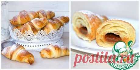 Круассаны из слоеного дрожжевого теста - кулинарный рецепт