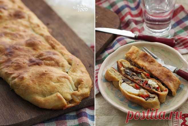 Закрытый овощной пирог с сыром и грибами Очень , ну просто очень вкусный пирог - для легкого перекуса, для задушевной посиделки с бокалом красного винца - идеально!!! Настоятельно рекомендую приготовить эту радость: для теста: 300 г муки 150 г сл масла 1 яйцо для начинки: 1,5 ст/л ол масла 1 сладкий перец 1 чили 1 луковица 1 цукини 1…